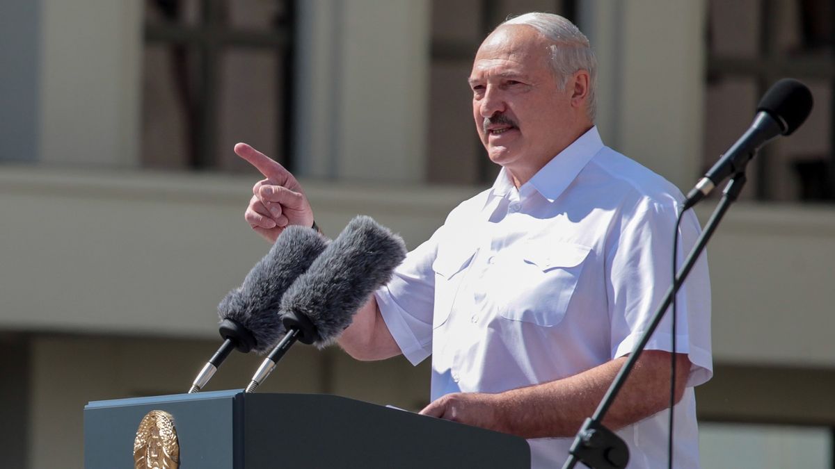 Jsou to krysy, kriminálníci a ovce řízené z Česka, tvrdí Lukašenko